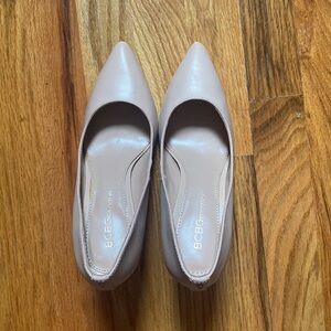 BCBGeneration Nude Heels (Size 6)